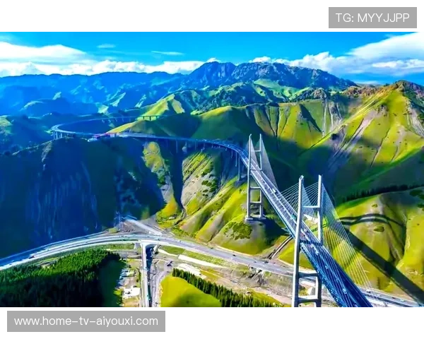 新疆70年巨变：从边陲到中心的崛起，新疆近三十年的变化