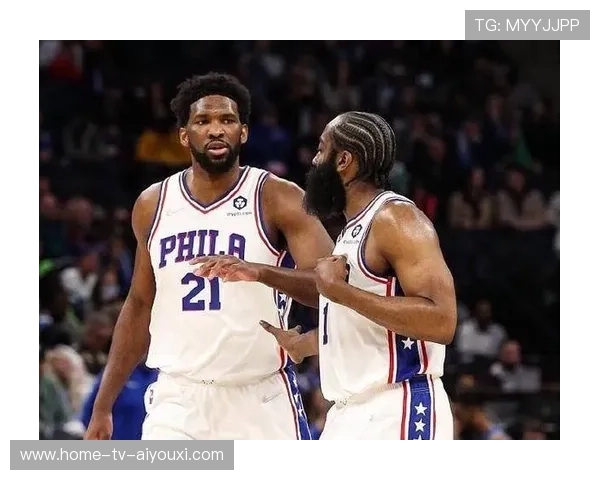 恩比德低位转身勾手命中,费城内线统治感拉满 恩比德低位转身勾手命中,费城内线统治感拉满